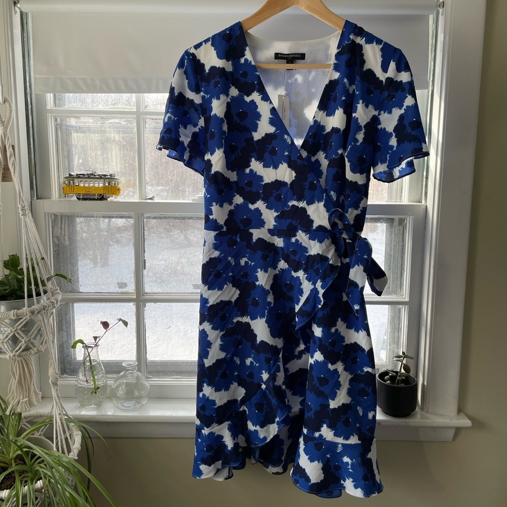 NWT banana republic blue floral wrap mini dress